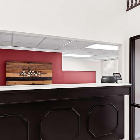 Red Lion Inn & Suites Pontoon Beach 外观 照片