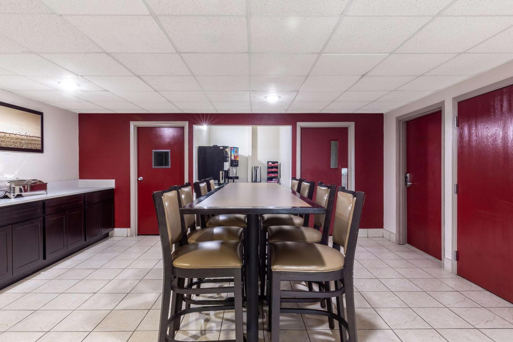 Red Lion Inn & Suites Pontoon Beach 外观 照片