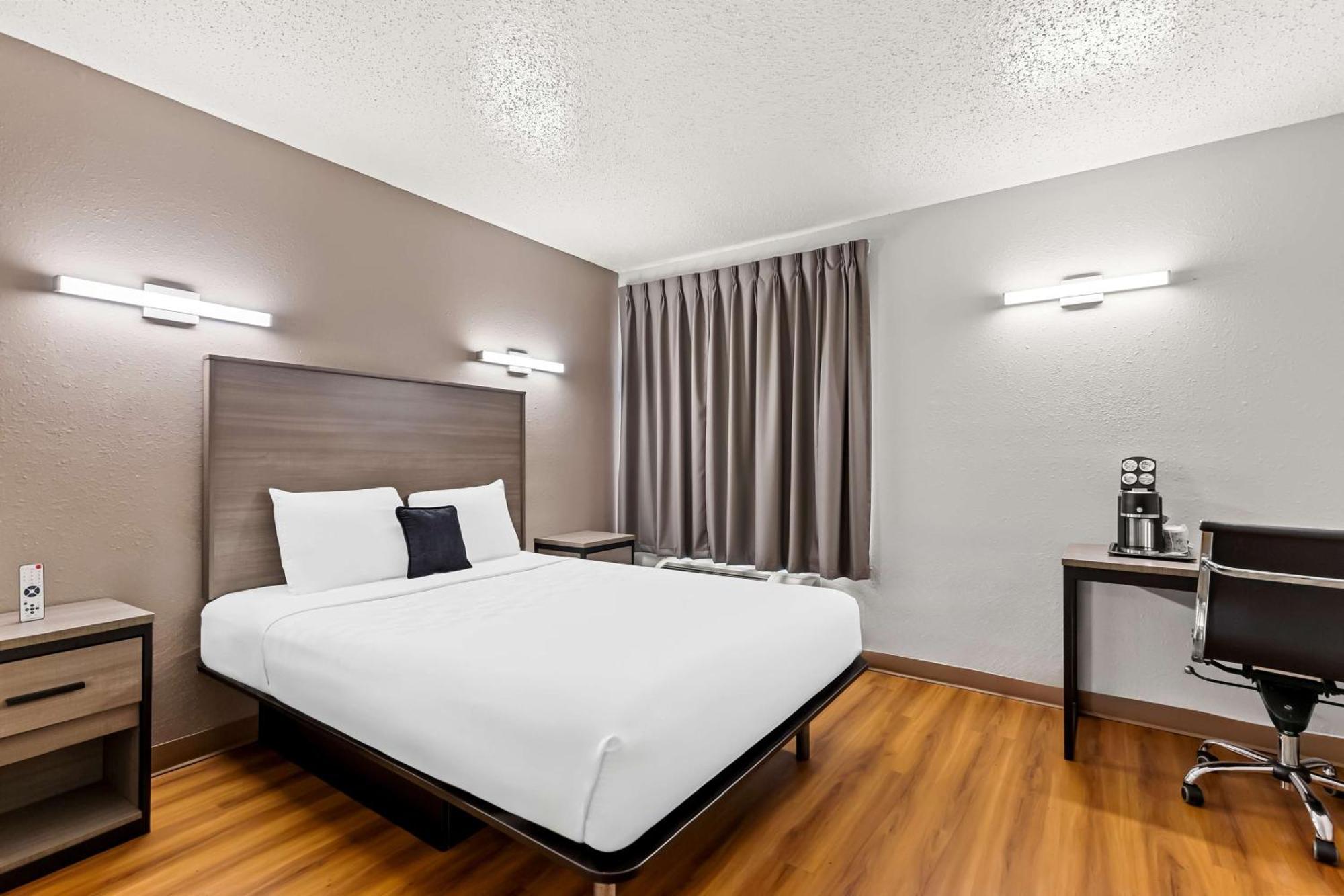 Red Lion Inn & Suites Pontoon Beach 外观 照片